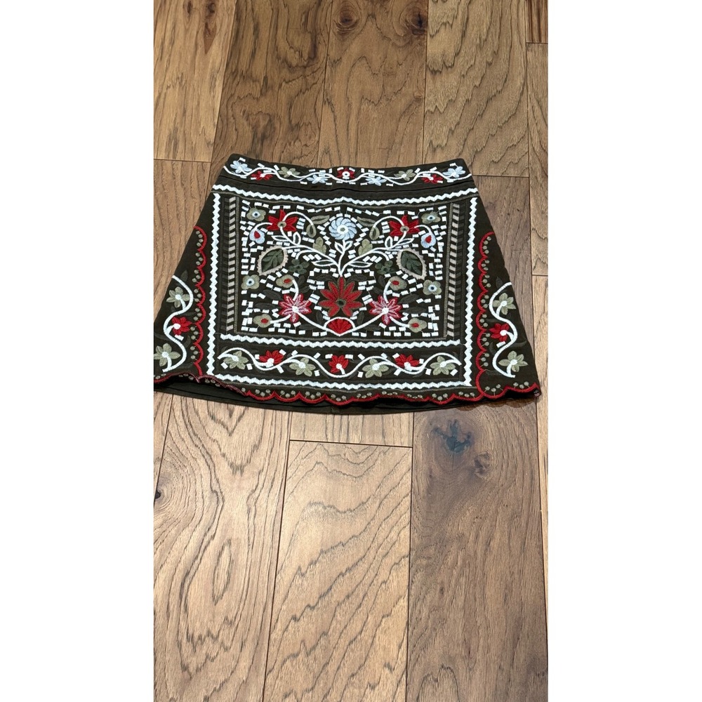Altar'd State Embroidered Floral Mini Skirt Olive Green Boho Scallop Hem Medium